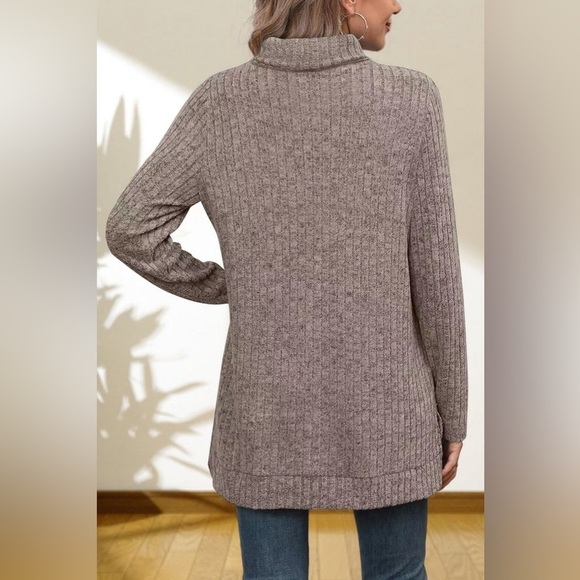 Gentle Slope High Low Thick Turtleneck Sweater - Picture 4 of 5